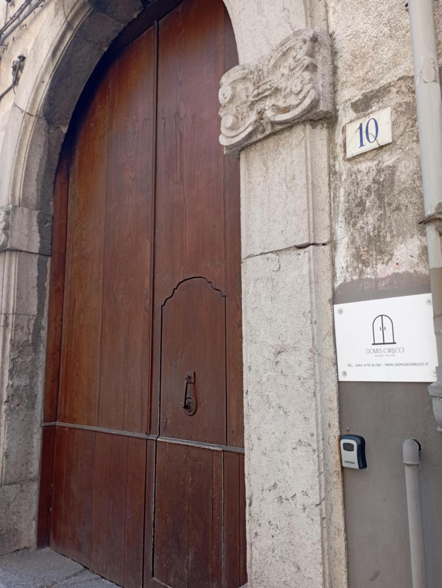 Ferienwohnung Domus Carucci Cava deʼ Tirreni Exterior foto